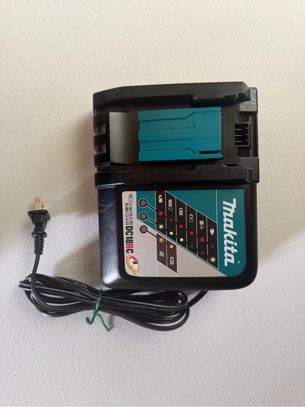 Makita Black & Teal Battery Charger - Compatible Power Tool Charger